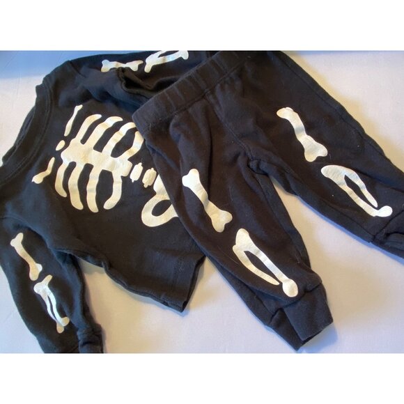 Infant Skeleton Halloween Pajama Set Black & White Long Sleeve Top & Pants 3M - Picture 1 of 9